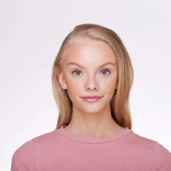 Sun Club Matte Bronzing Powder -Pure Beauty Shop 237887 essencesunclubmattbronzingpowder02 4