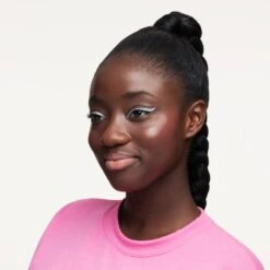 8H Matte Liquid Lipstick -Pure Beauty Shop 4059729371676 Application FullFaceDark