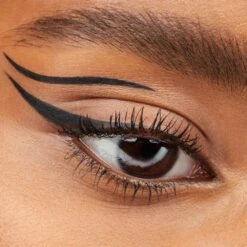 Stay & Play Gel Eyeliner 24 Stay & Play Gel Eyeliner -Pure Beauty Shop 4059729405241 Application MakroDark