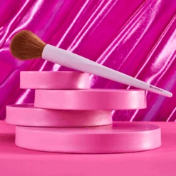 Blush & Highlighter Brush -Pure Beauty Shop 4059729447128 5 edb5242d 4f22 4a7c 83d0 a3523f285158