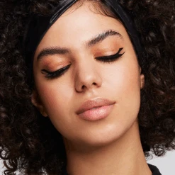 24ever Ink Liner 13 24ever Ink Liner -Pure Beauty Shop 9254360001 essence24everinkliner01 Model